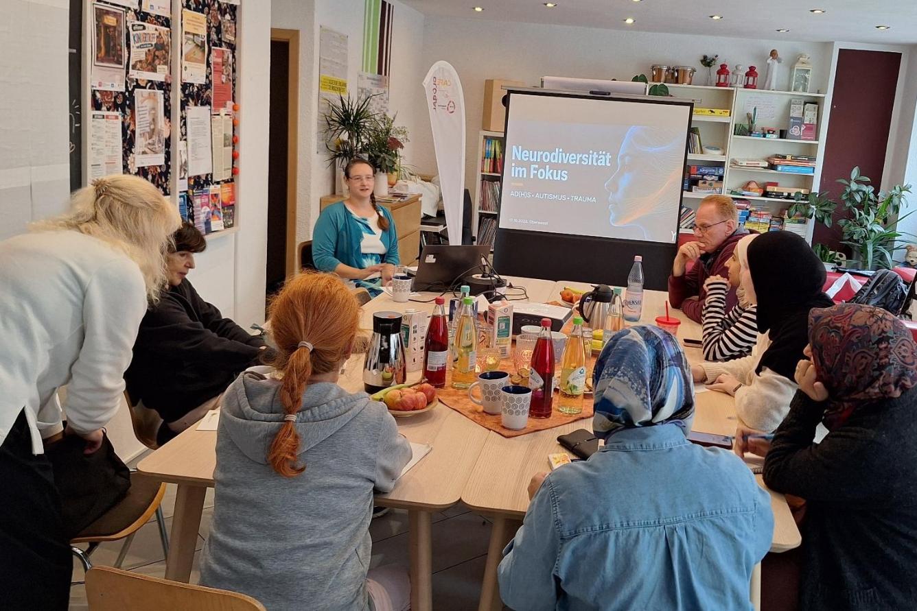 17_10_26 Neurodiversität im Fokus, Café Global tp