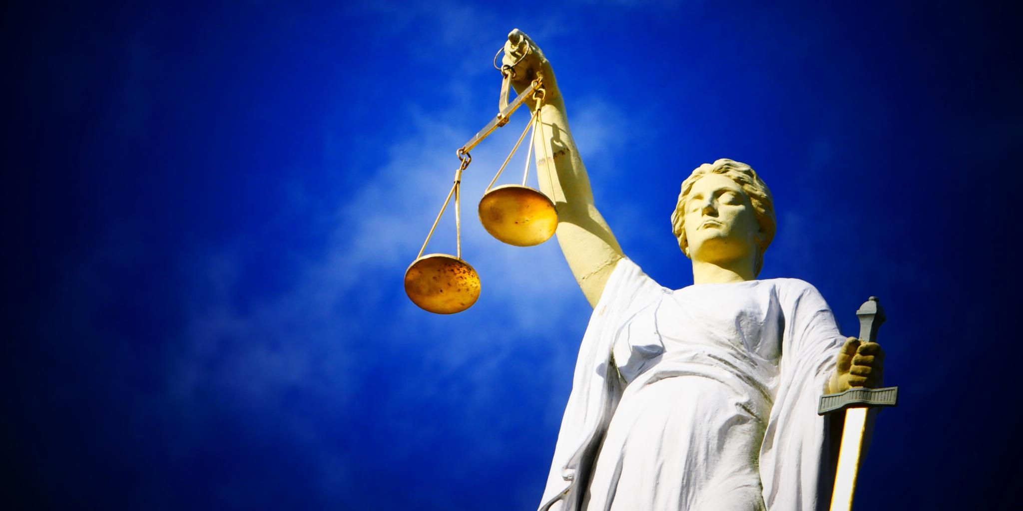 justice-2071539_by_AJEL_pixabay_pfarrbriefservice (c) Bild: AJEL / Pixabay.com - Lizenz In: Pfarrbriefservice.de justice-2071539_by_AJEL_pixabay_pfarrbriefservice